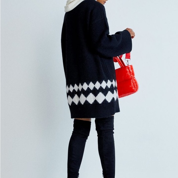 NWT H&M Appliquéd knit oversized sweater dress - Picture 2 of 8